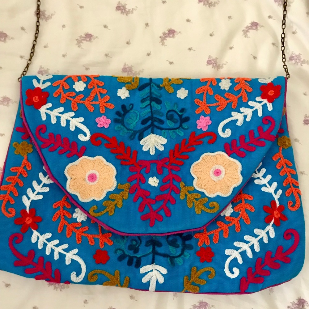 EMBROIDERED TURQUOISE CLUTCH